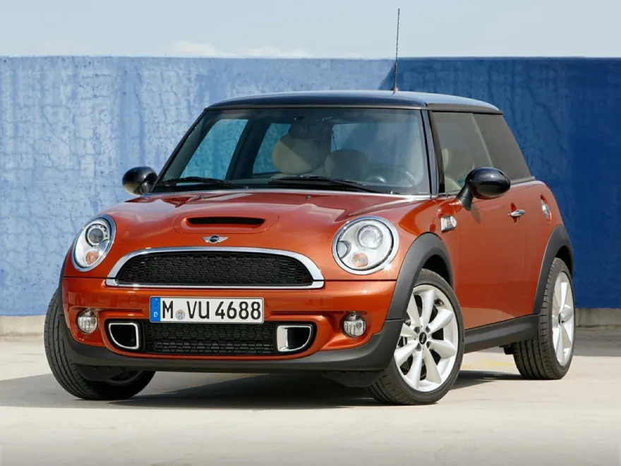 2013 Mini Cooper 2 Door Hardtop S photo 1