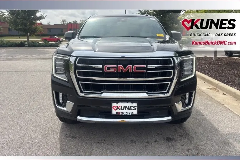 2024 Gmc Yukon XL SLT photo 1