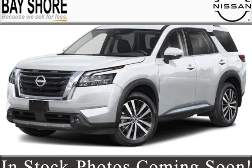 2025 Nissan Pathfinder Platinum photo 1