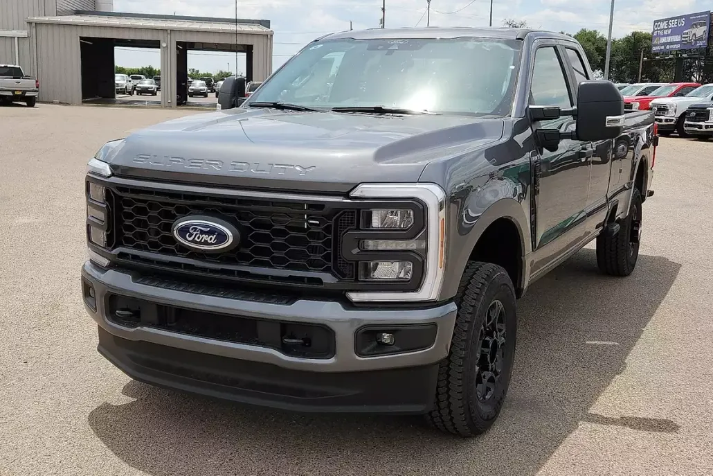 2025 Ford F-350 XL photo 1