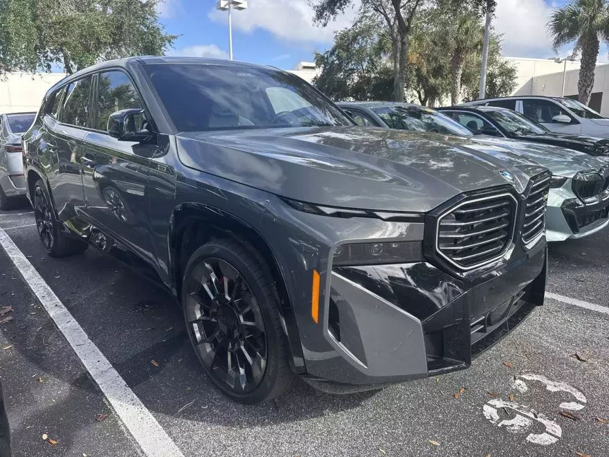 2024 Bmw XM photo 1