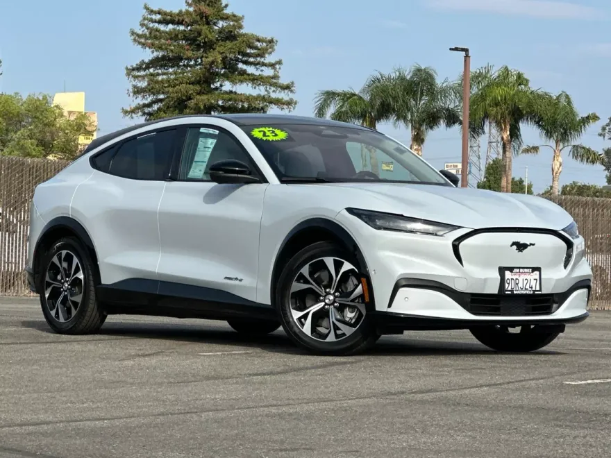 2023 Ford Mustang Mach-E Premium photo 1