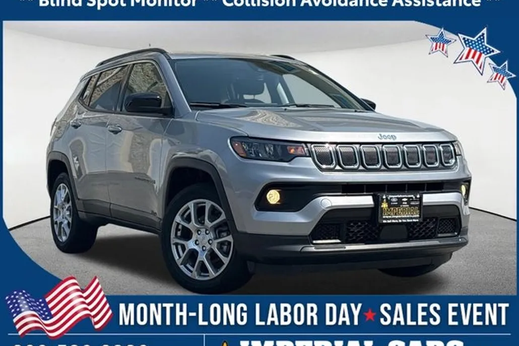 2022 Jeep Compass Latitude Lux photo 1