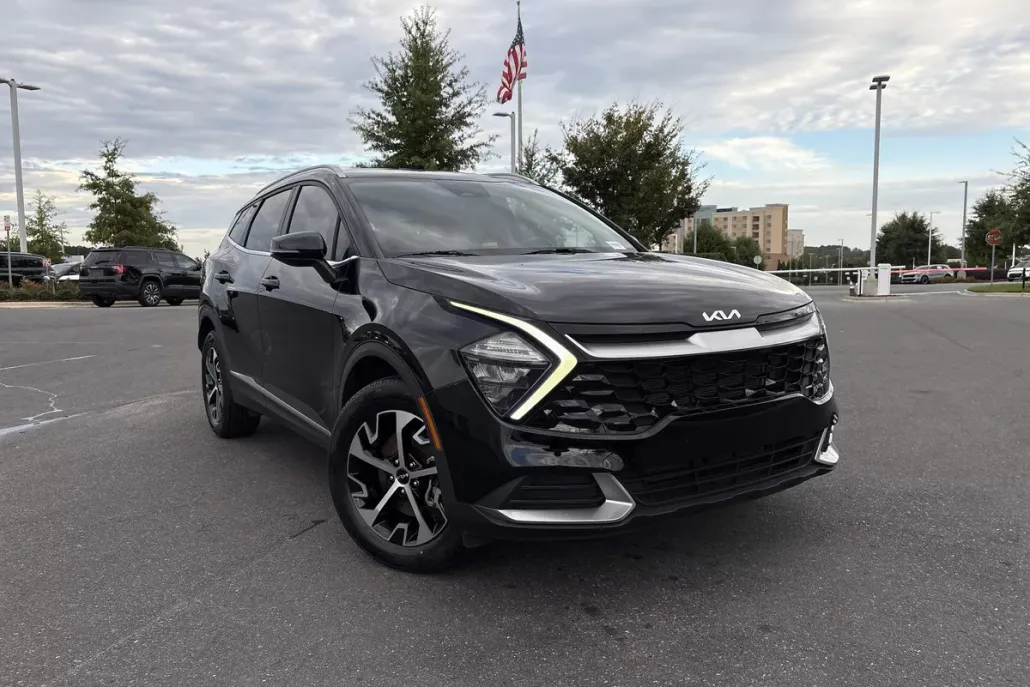 2023 Kia Sportage EX photo 1