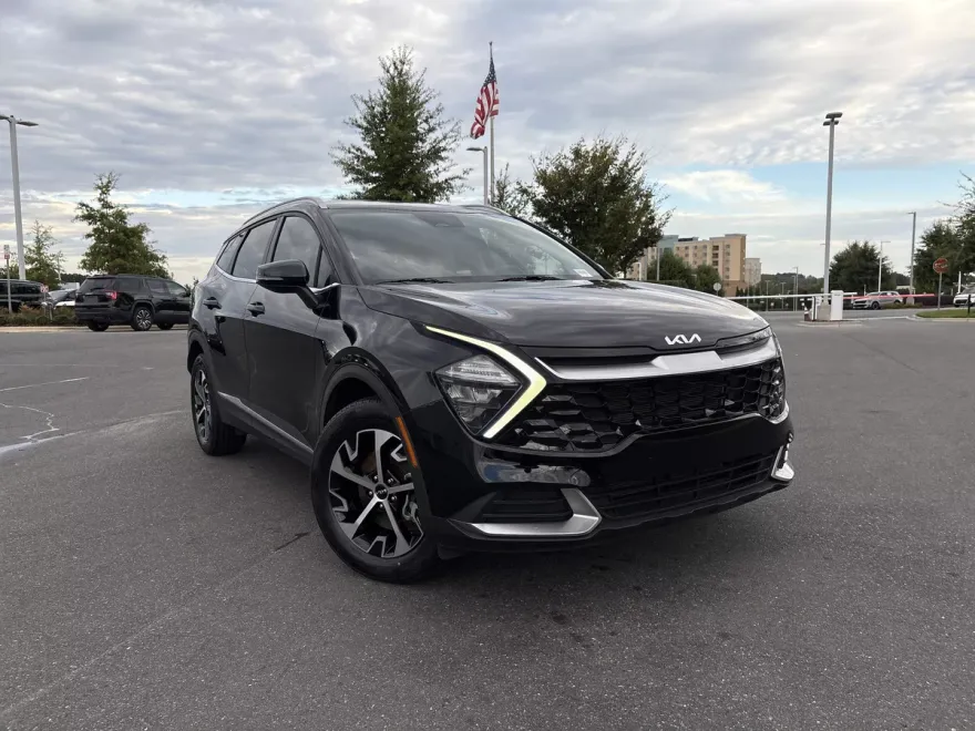 2023 Kia Sportage EX photo 1
