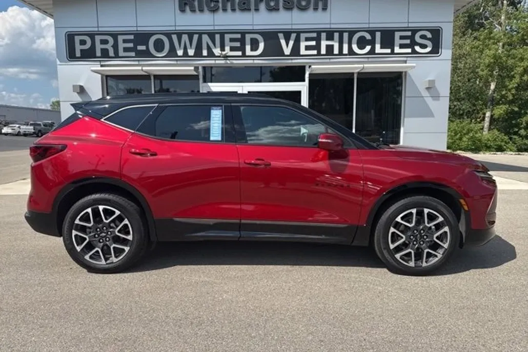 2023 Chevrolet Blazer RS photo 1