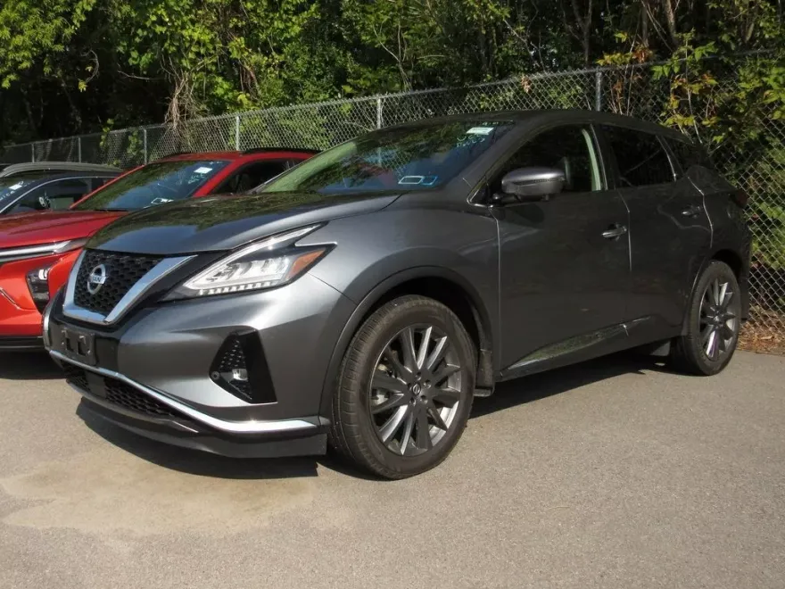 2021 Nissan Murano SV photo 1