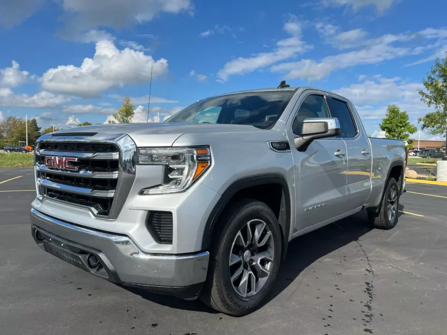 2019 Gmc Sierra SLE photo 1
