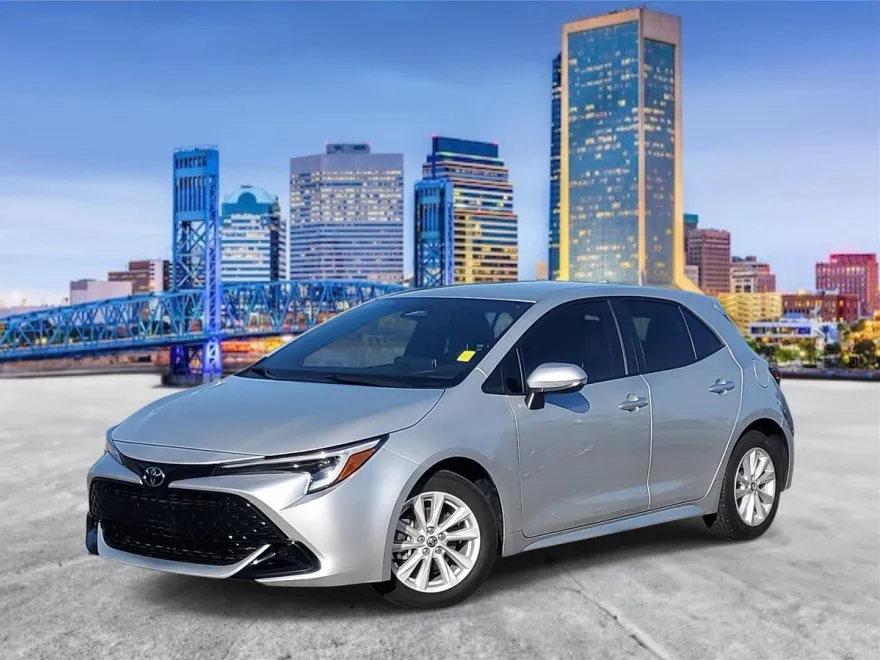 2024 Toyota Corolla SE photo 1