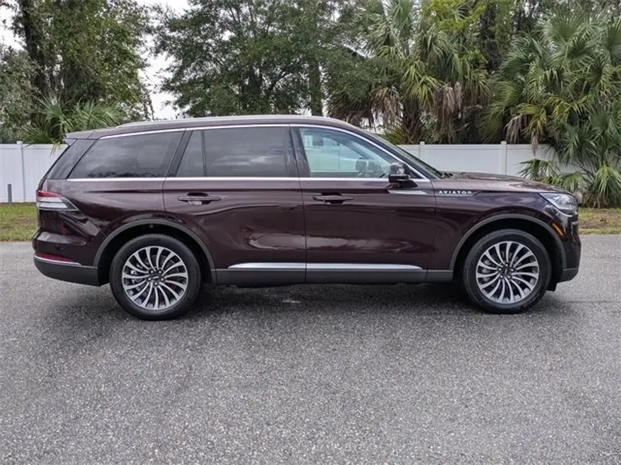 2023 Lincoln Aviator Reserve photo 1