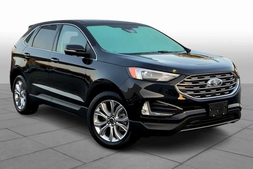 2023 Ford Edge Titanium photo 1