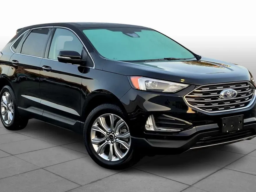 2023 Ford Edge Titanium photo 1