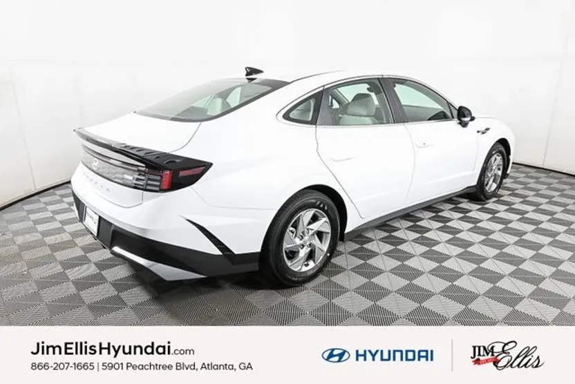 2025 Hyundai Sonata SE photo 1