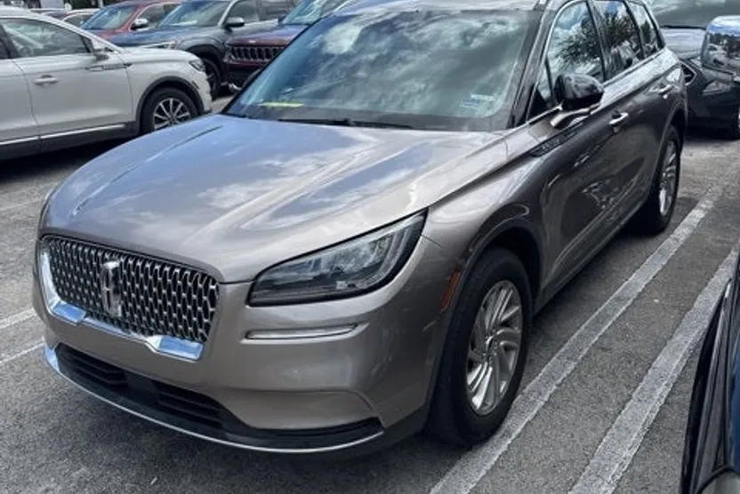2021 Lincoln Corsair Standard photo 1