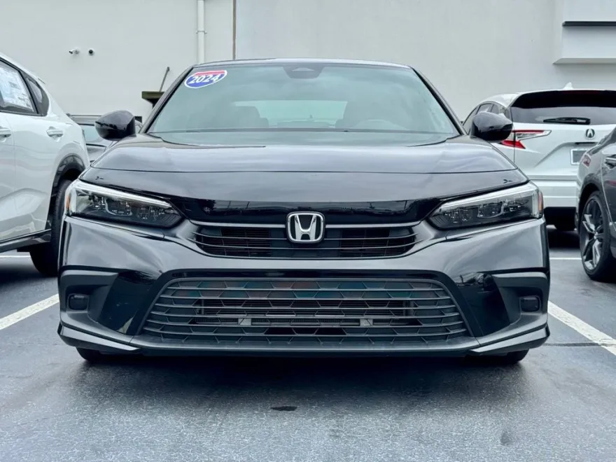2024 Honda Civic Sport photo 1