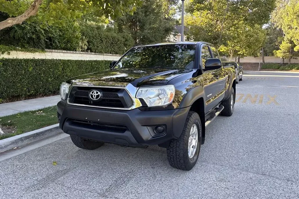 2013 Toyota Tacoma SR5 PreRunner photo 1