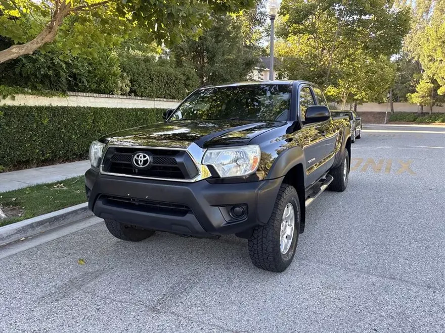 2013 Toyota Tacoma SR5 PreRunner photo 1