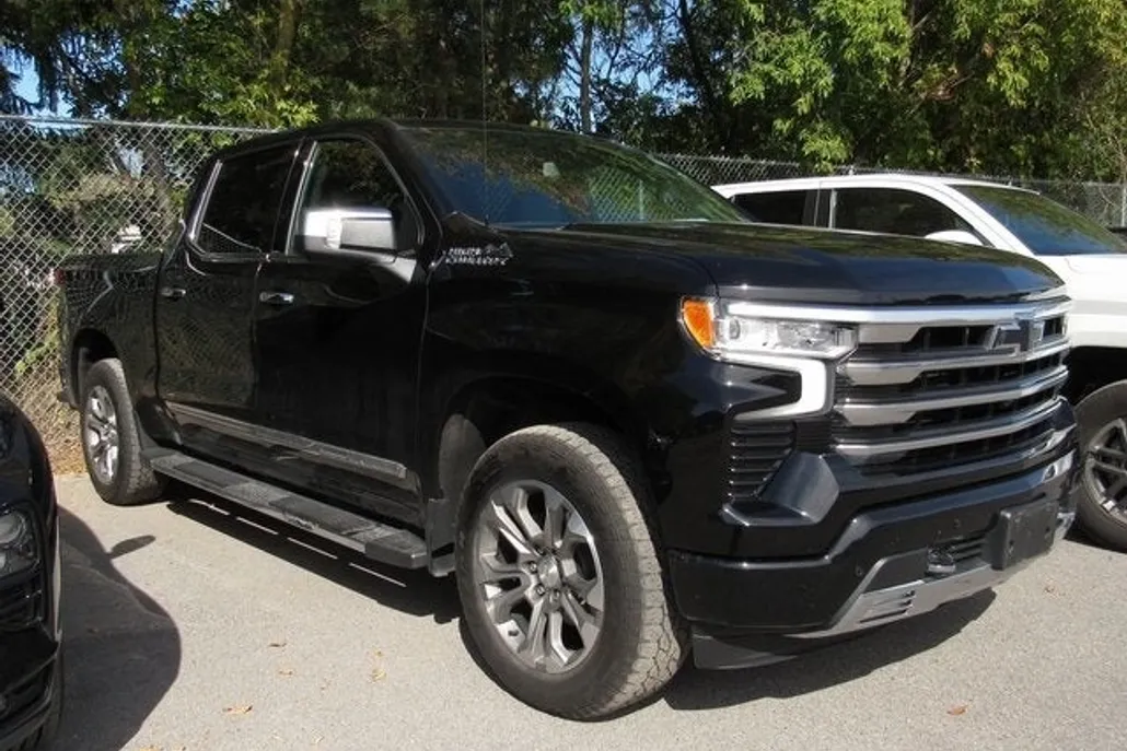 2023 Chevrolet Silverado 1500 High Country photo 1