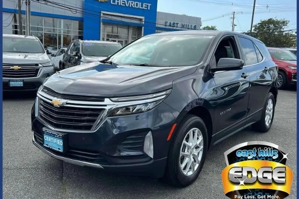 2022 Chevrolet Equinox LT photo 1