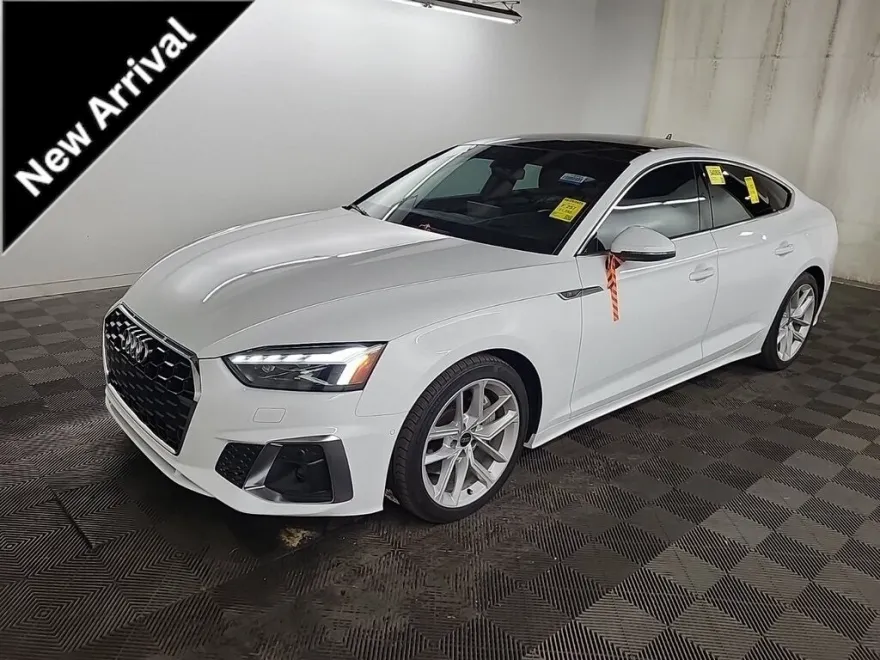 2023 Audi A5 45 S line Prestige photo 1