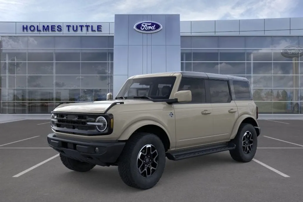 2025 Ford Bronco Outer Banks photo 1