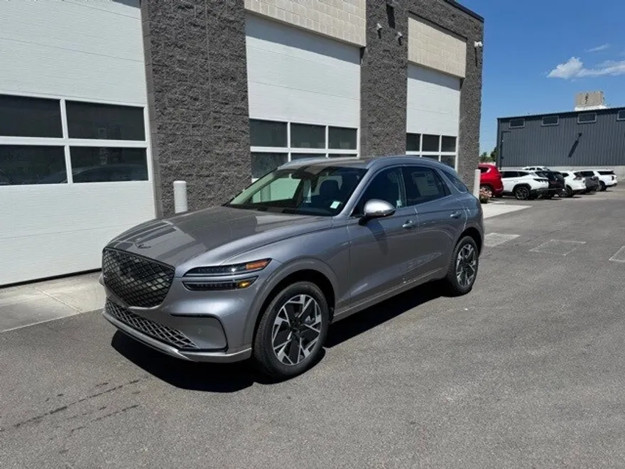2026 Genesis Electrified GV70 Advanced photo 1