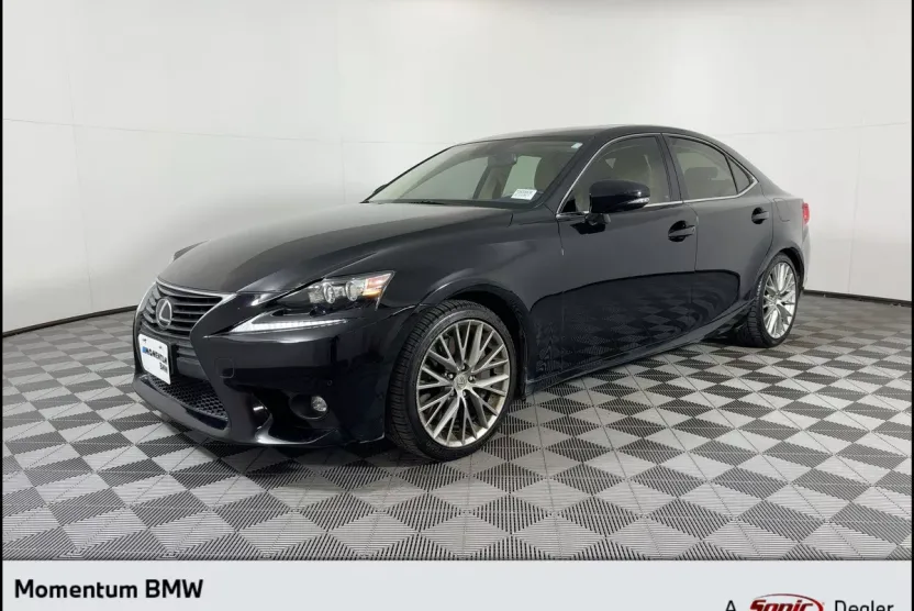 2016 Lexus IS 200t photo 1