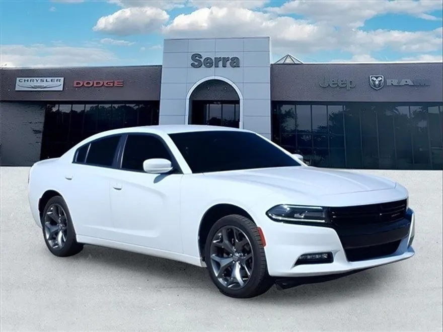 2016 Dodge Charger SXT photo 1