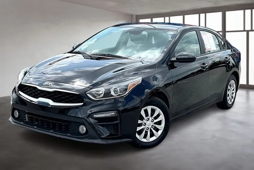 2021 Kia Forte FE photo 1