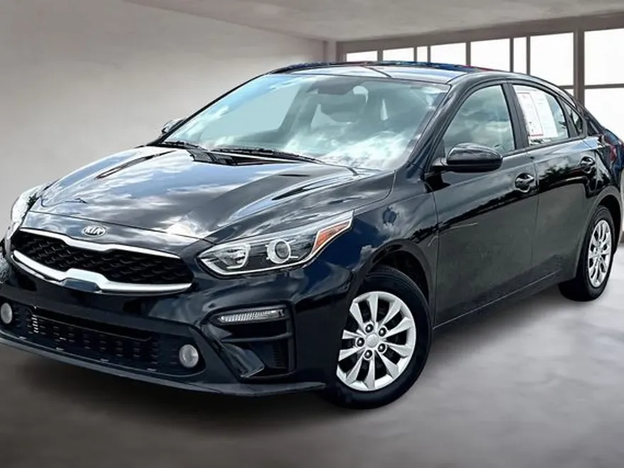 2021 Kia Forte FE photo 1