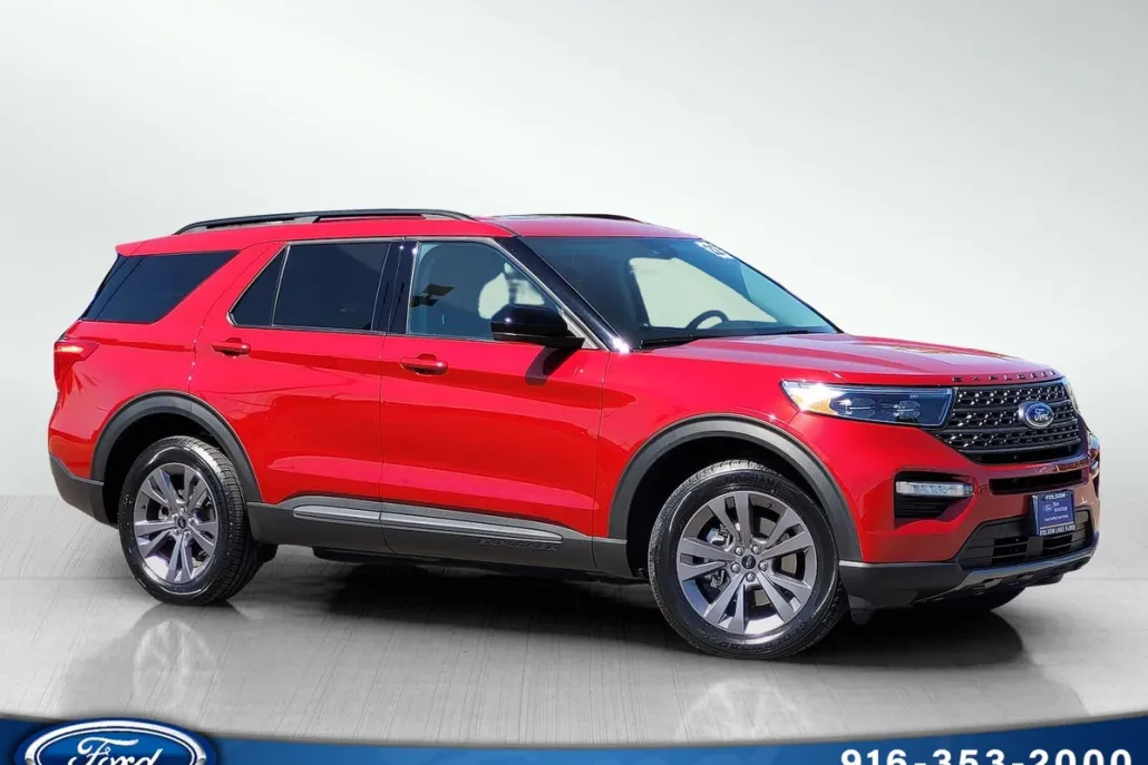 2022 Ford Explorer XLT photo 1
