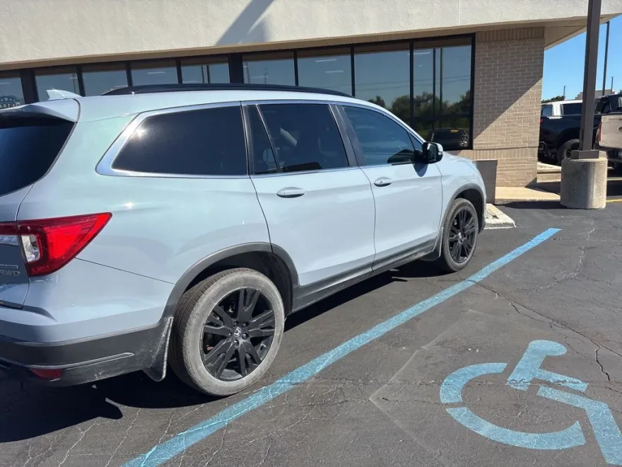 2022 Honda Pilot Special Edition photo 1