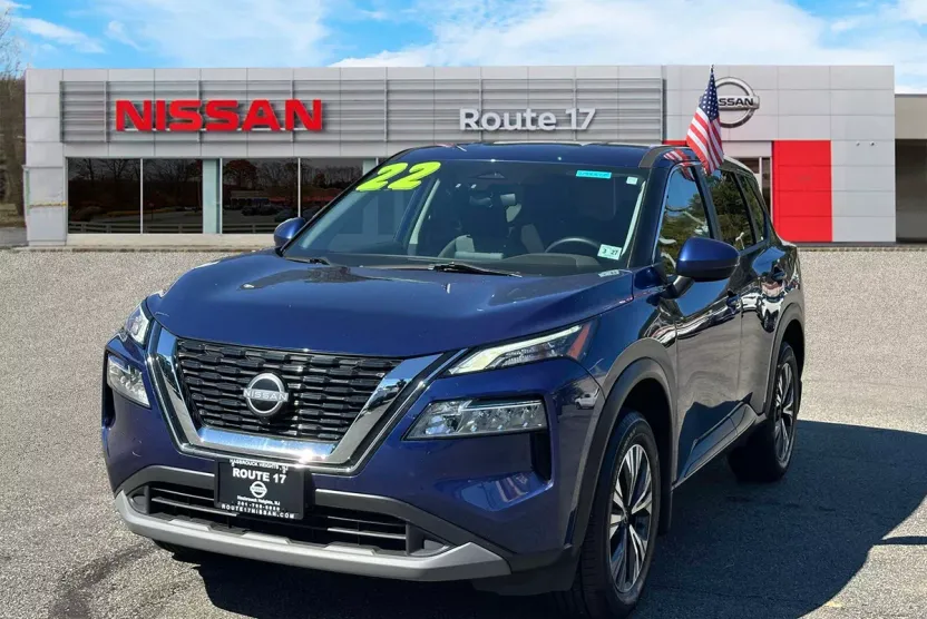 2022 Nissan Rogue SV photo 1