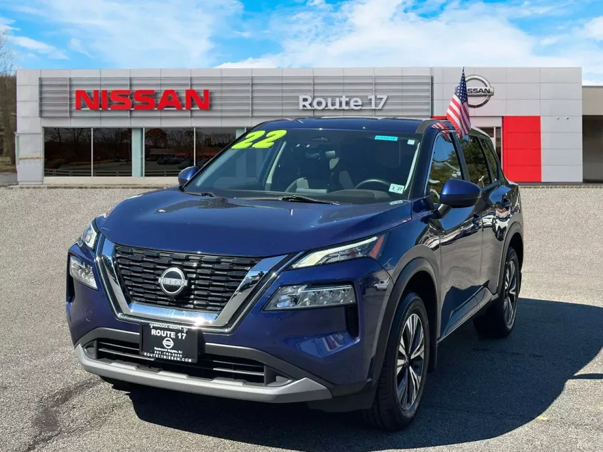 2022 Nissan Rogue SV photo 1