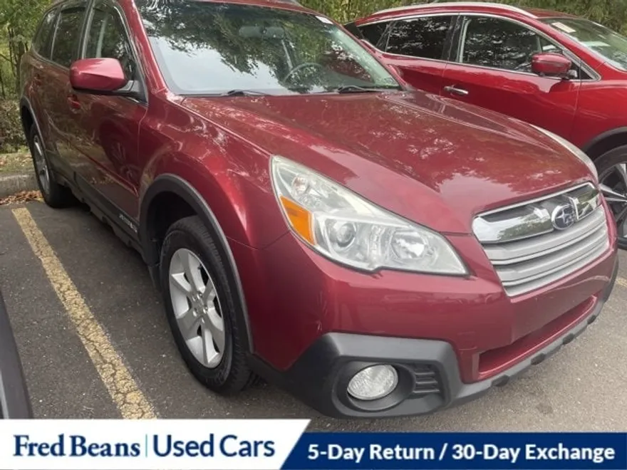 2013 Subaru Outback 2.5i Premium photo 1