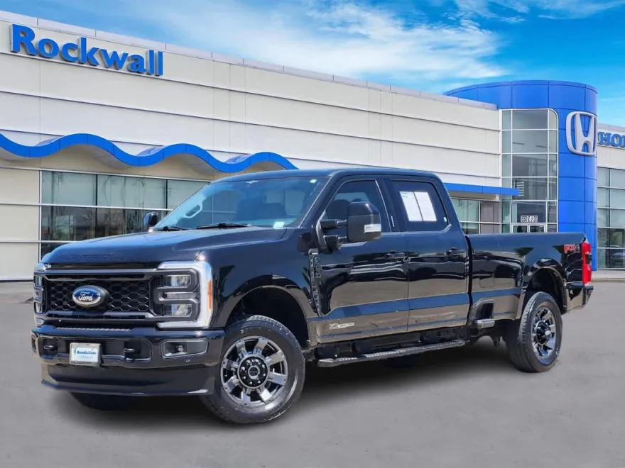 2023 Ford F-350 Lariat photo 1