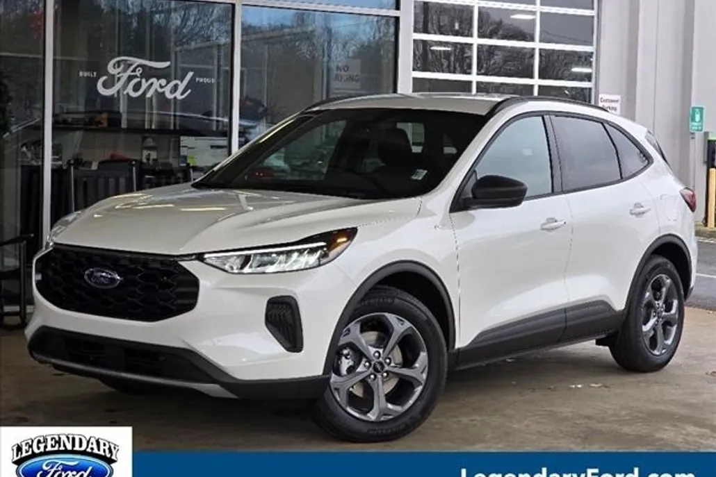 2025 Ford Escape ST-Line photo 1