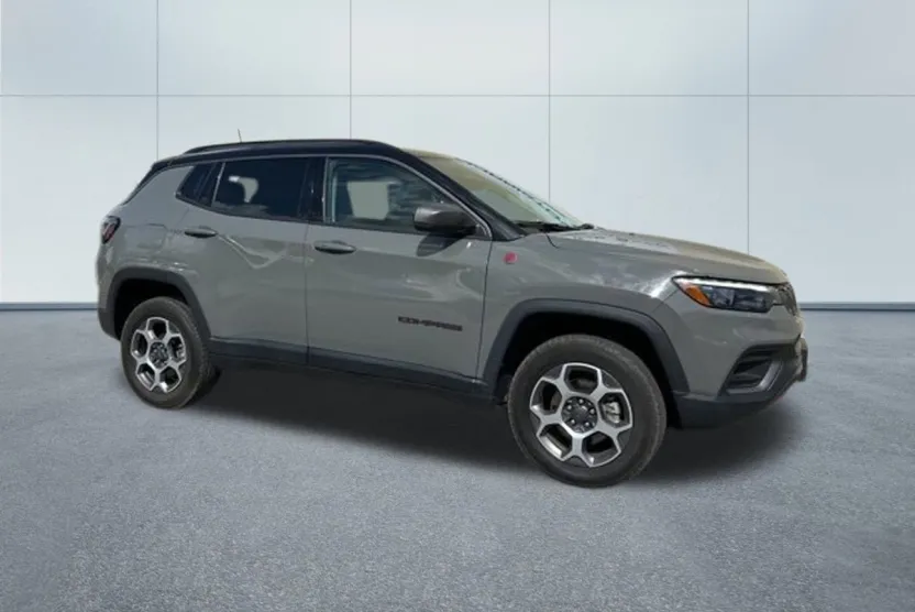 2022 Jeep Compass Trailhawk photo 1