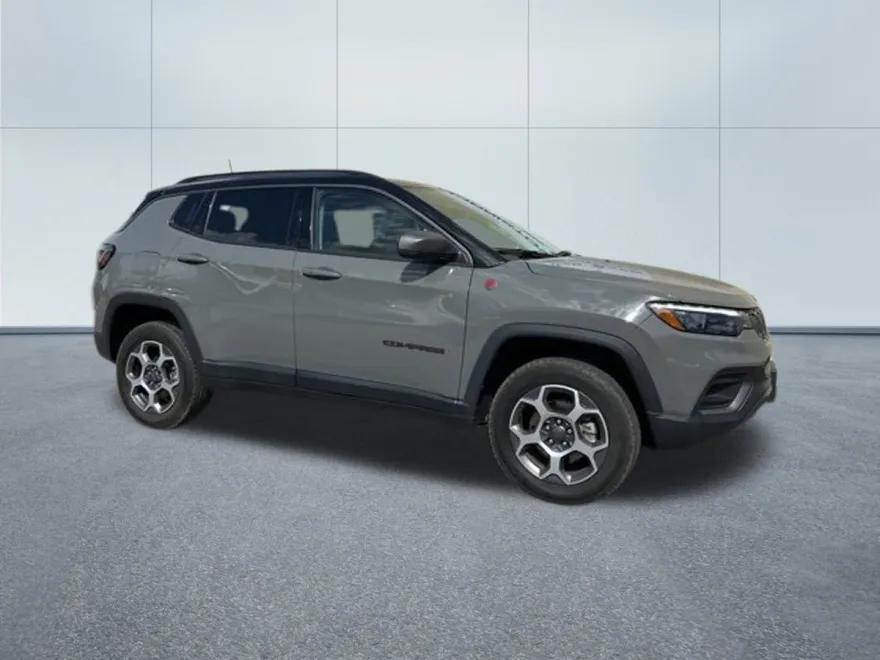 2022 Jeep Compass Trailhawk photo 1