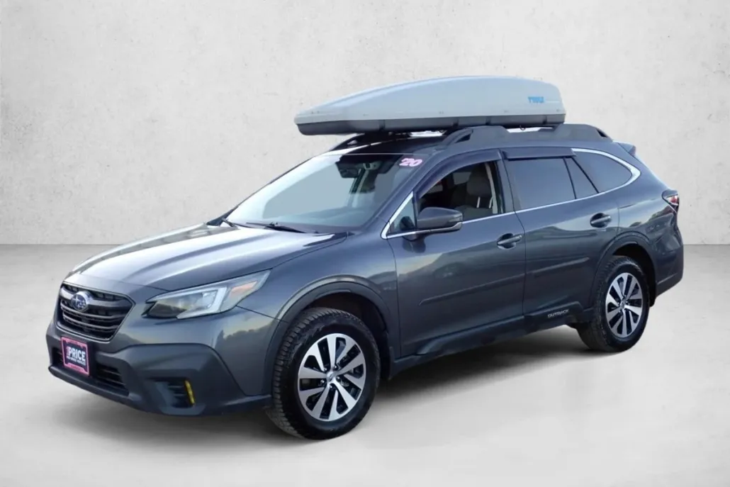 2020 Subaru Outback Premium photo 1