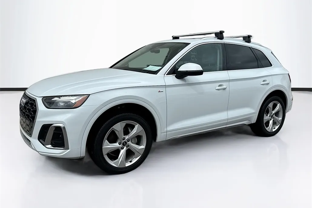 2022 Audi Q5 45 S line Premium Plus photo 1