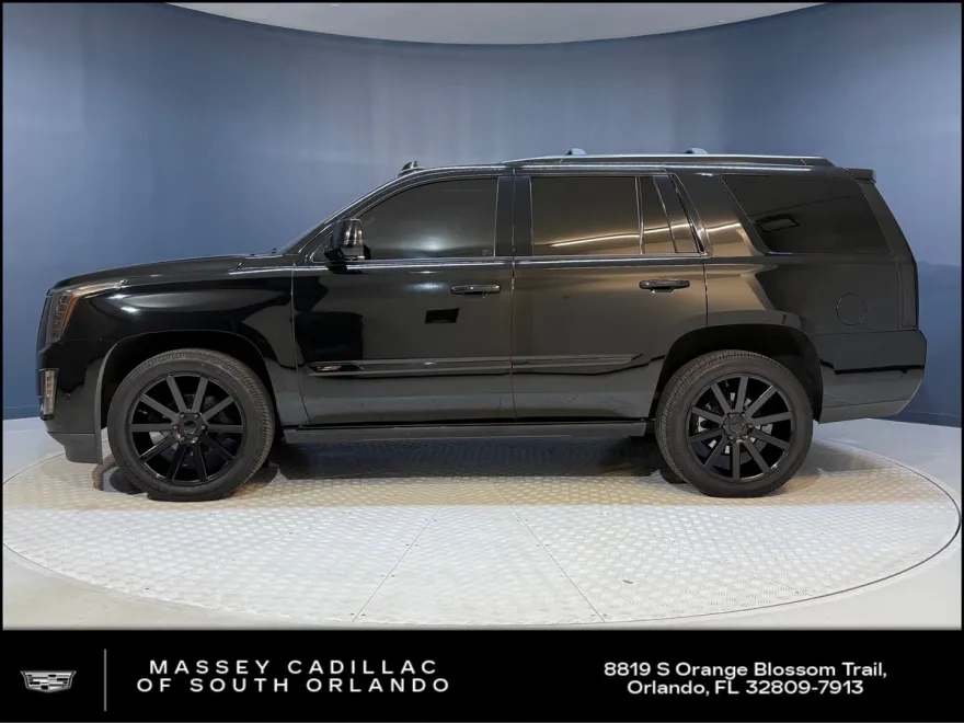 2019 Cadillac Escalade Platinum photo 1