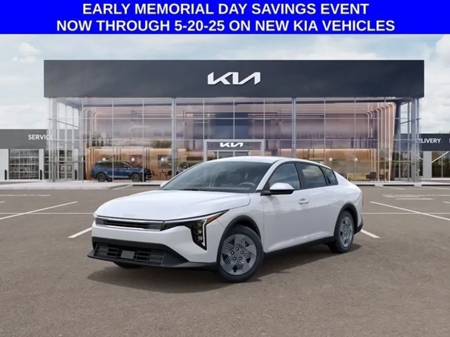 2025 Kia K4 LX photo 1