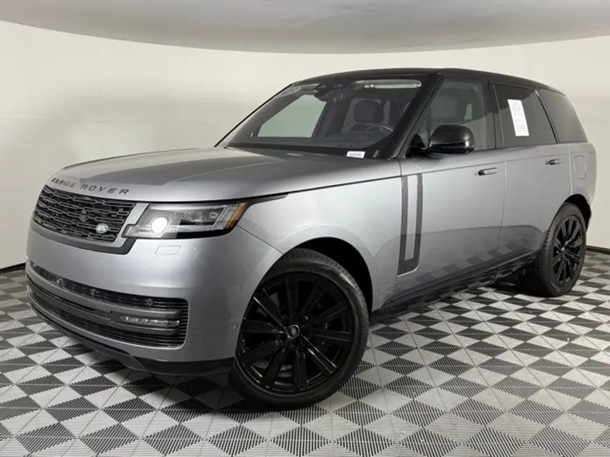 2023 Land Rover Range Rover SE photo 1