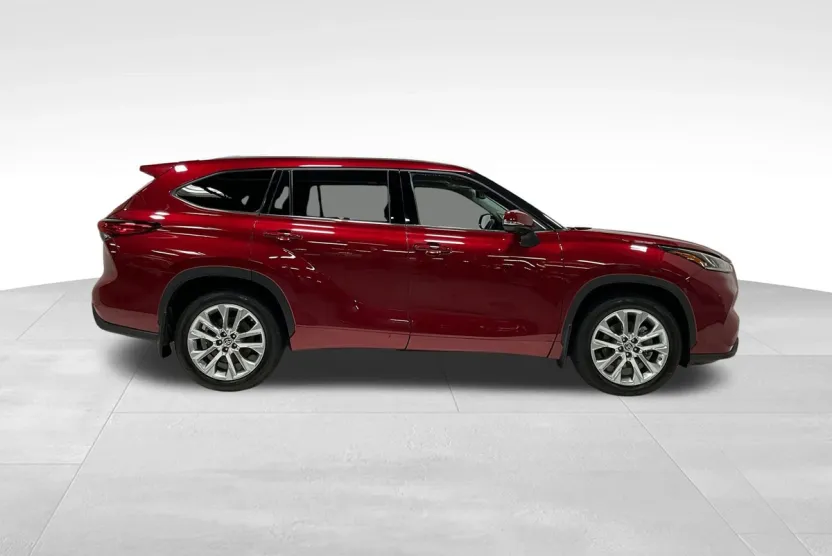 2021 Toyota Highlander Limited photo 1