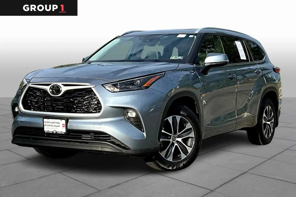 2022 Toyota Highlander XLE photo 1