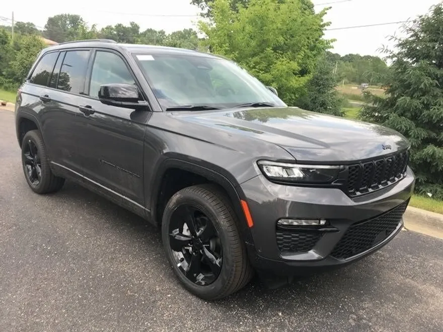 2025 Jeep Grand Cherokee Limited photo 1