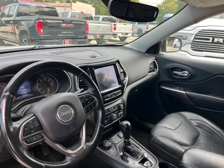 2019 Jeep Cherokee Limited photo 1