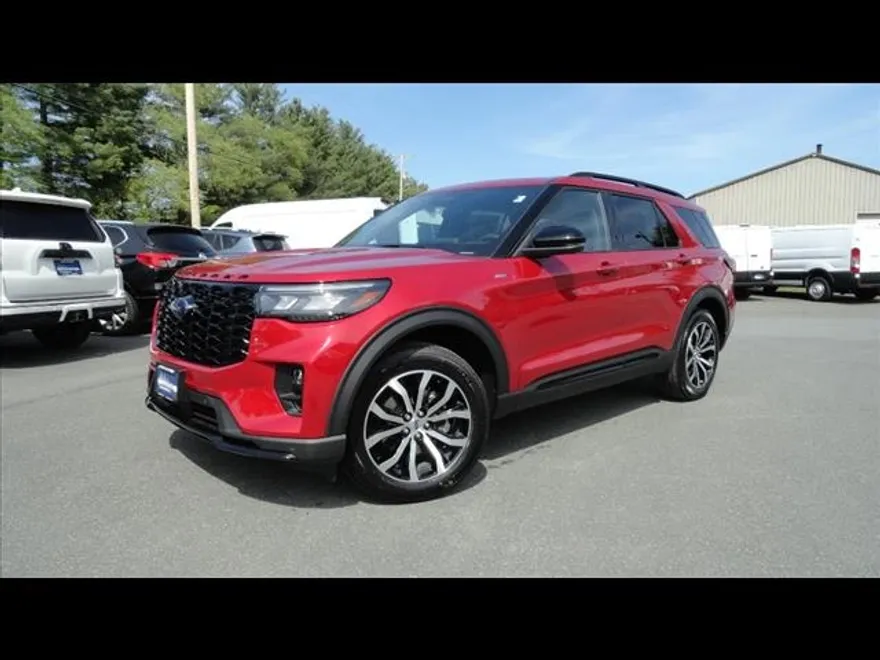 2025 Ford Explorer ST-Line photo 1
