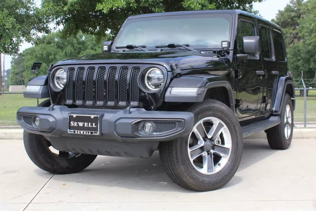 2018 Jeep Wrangler Unlimited Sahara photo 1